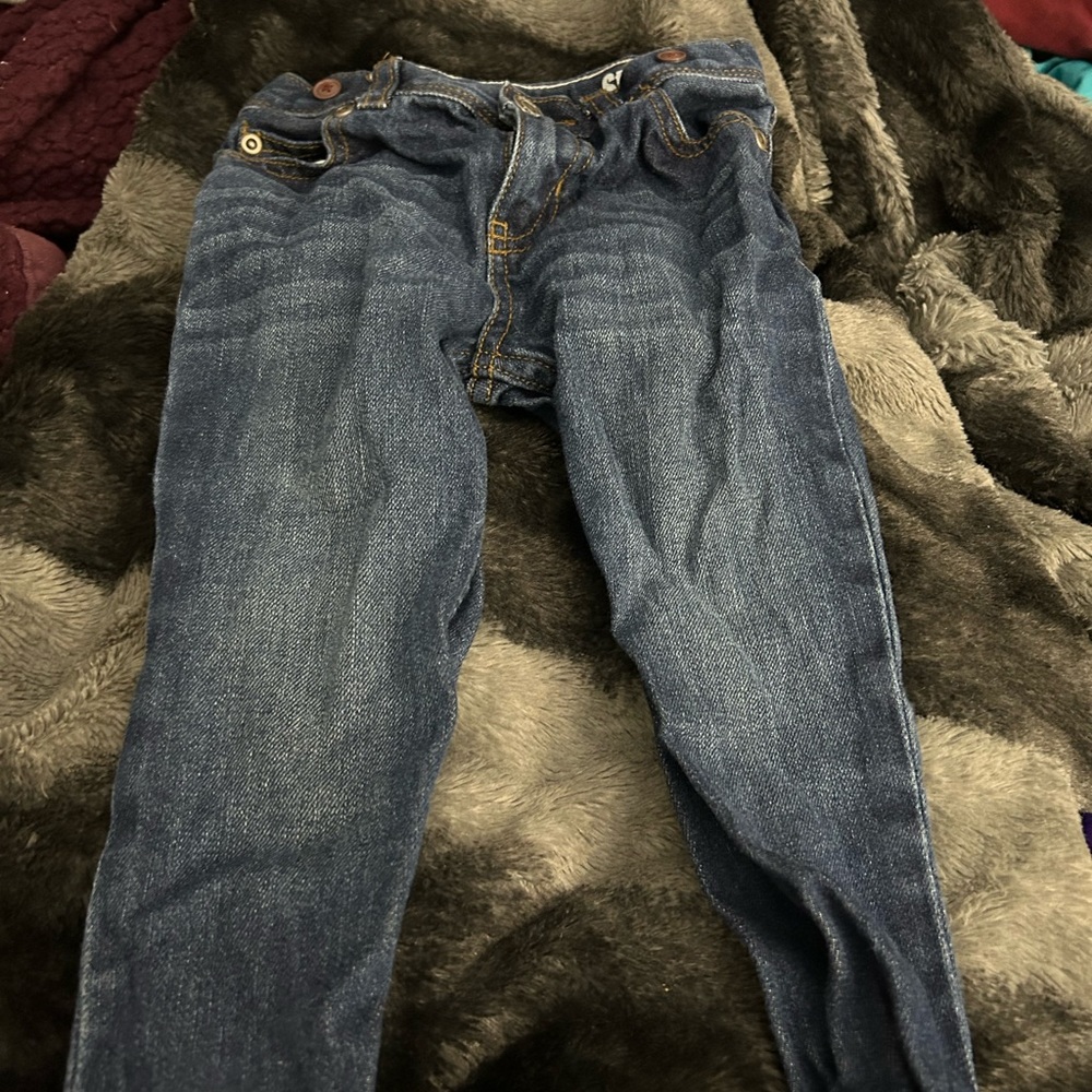 I’m selling jeans